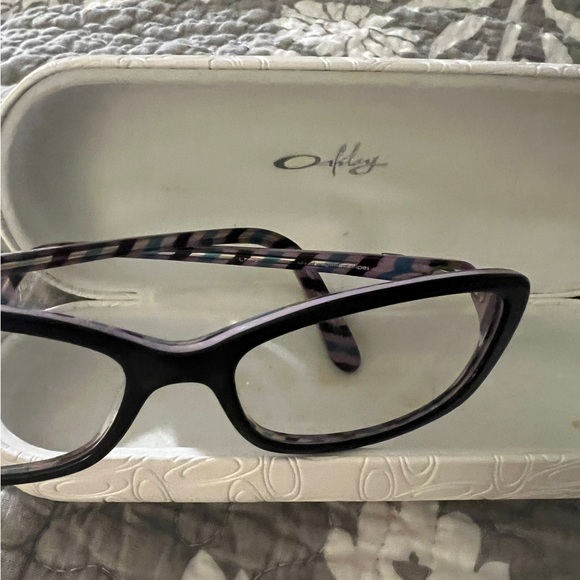 oakley eye glass frames with case - Picture 2 of 8